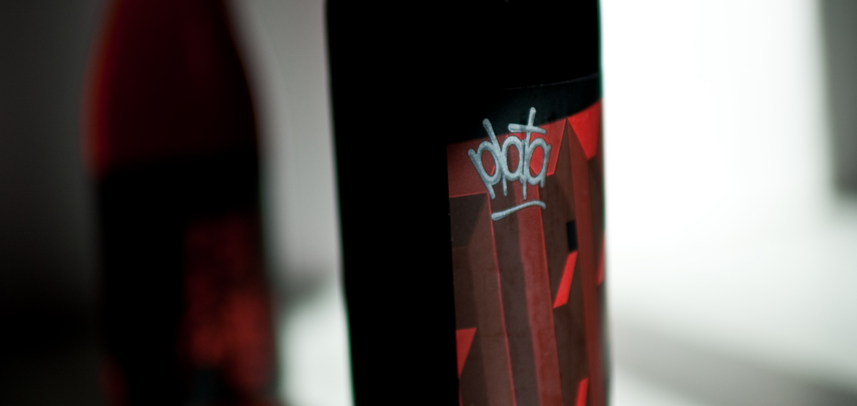 plata_logo_on bottle
